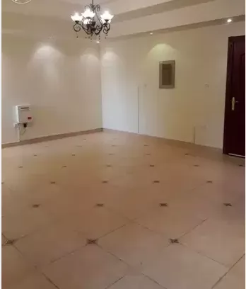 Residential Ready Property 2 Bedrooms U/F Apartment  for rent in Al Sadd , Doha #7127 - 1  image 